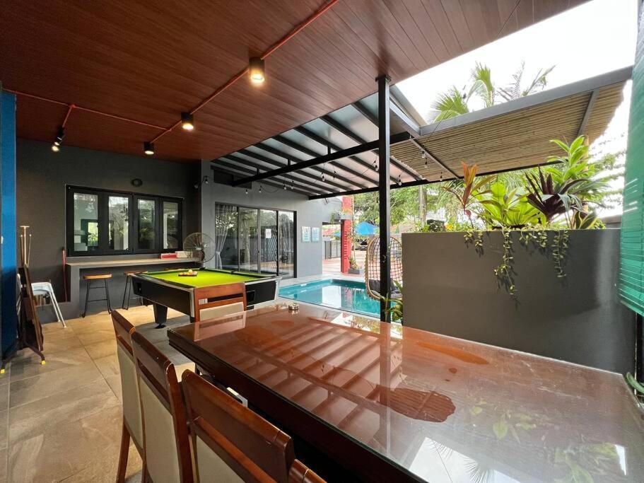 The Riimbun . Private Pool . Bbq . Karaoke * Johor Bahru